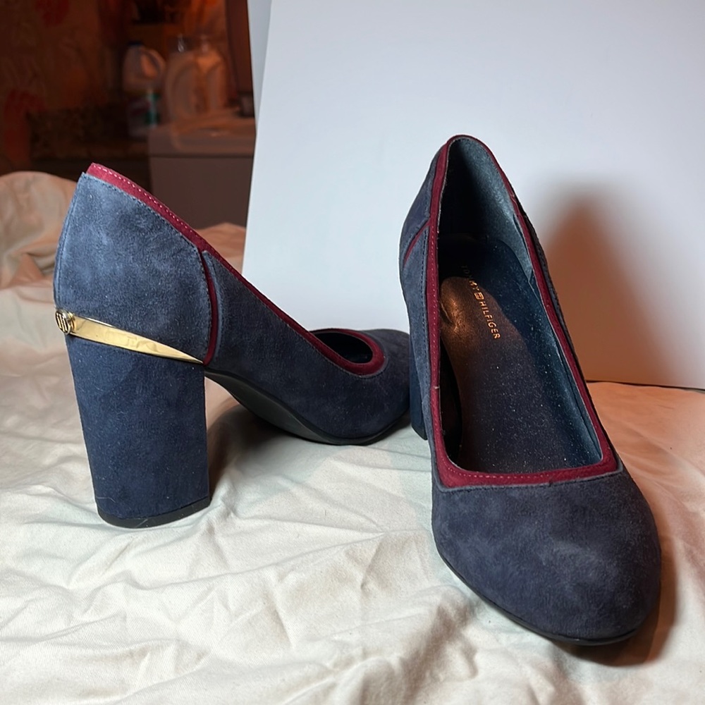 Suede Tommy Hilfiger pumps